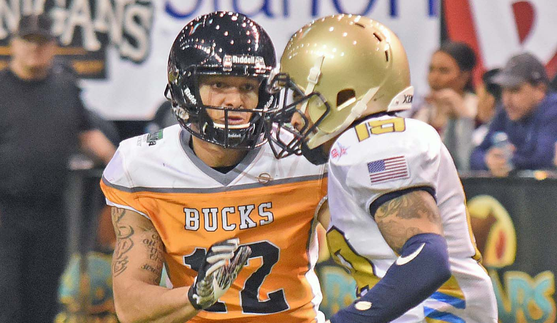 Bucks roll past Phan...